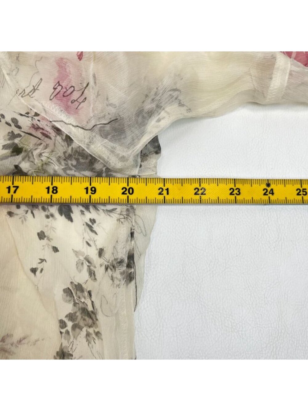NWOT Johnny Was Silk Floral V-Neck Tiered Blouse Cream Size S - Picture 10 of 12